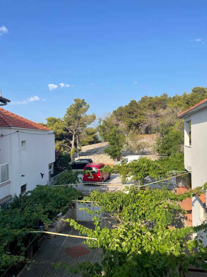Apartmani Frane Tribunj  Luaran gambar