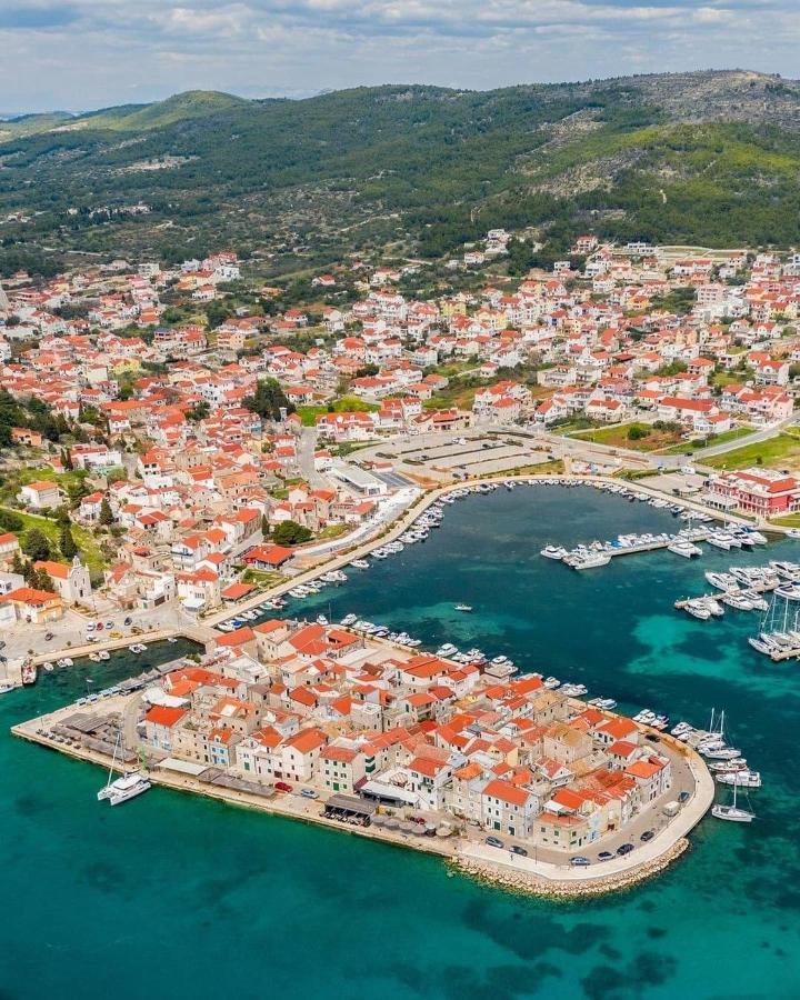 Apartmani Frane Tribunj  Luaran gambar