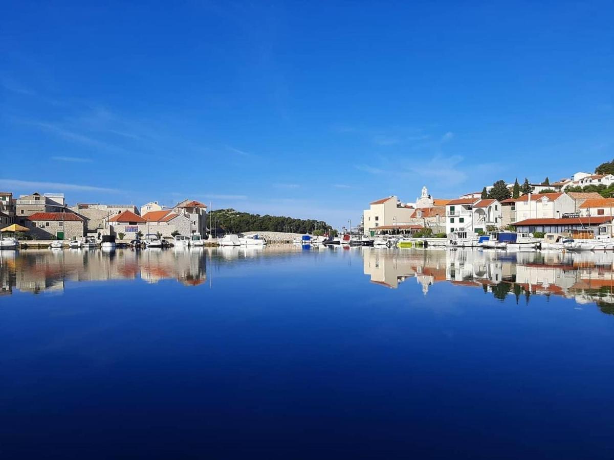 Apartmani Frane Tribunj  Luaran gambar