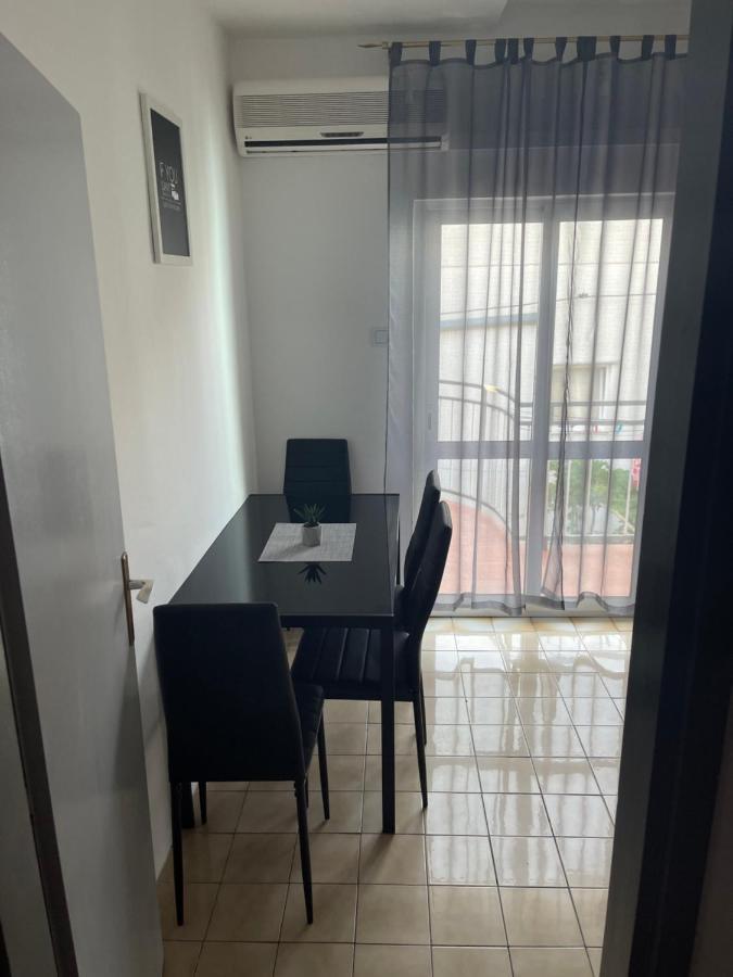 Apartmani Frane Tribunj  Luaran gambar