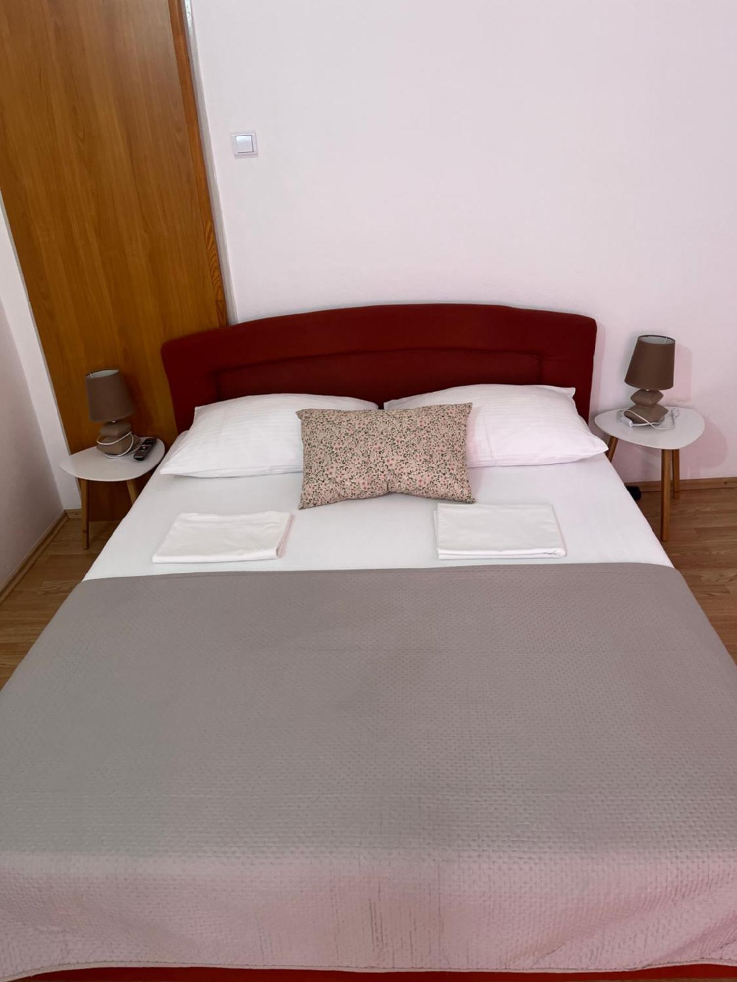 Apartmani Frane Tribunj  Luaran gambar